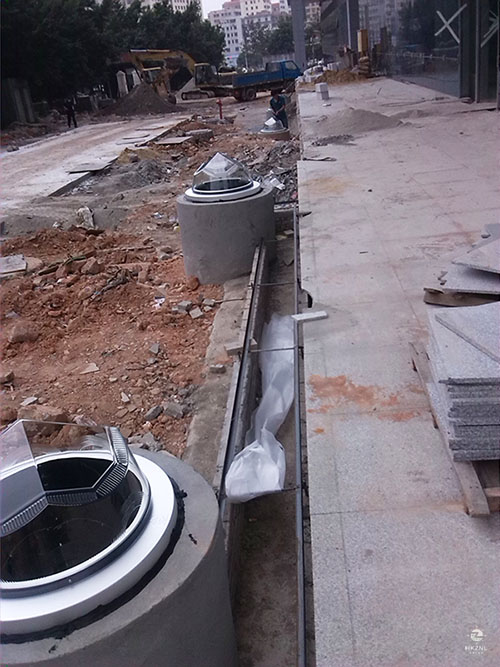 導(dǎo)光管采光系統(tǒng)施工進(jìn)行中 導(dǎo)光管采光系統(tǒng)施工進(jìn)行中