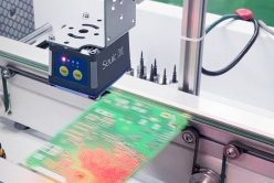 鋰電池噴碼微小、背景復雜？東集 X4 AI 工業讀碼器微距視覺清晰捕捉